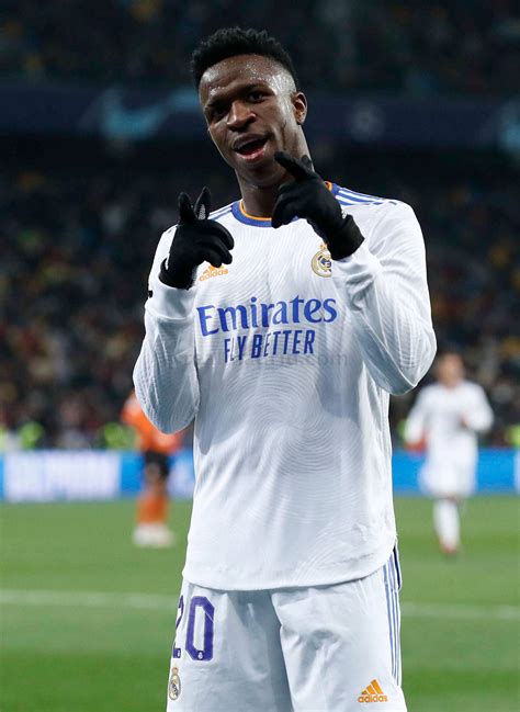 vinicius jr wallpaper free